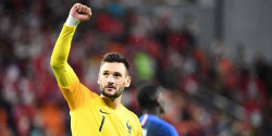 France's captain Hugo Lloris retired from international football